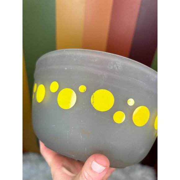 Vintage anchor hocking frosted bowl yellow polka dots - VINTAGE CONDITION - Picture 3 of 7